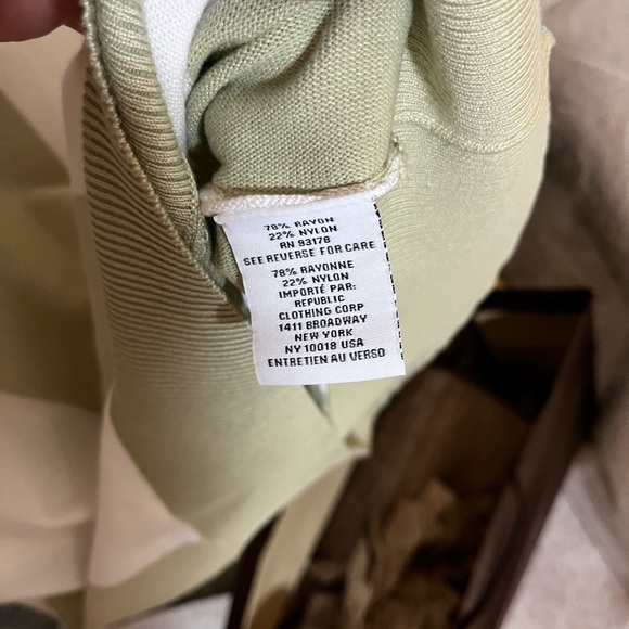 Magaschoni size L NWOT: sage green block sweater, scoop neck with batwing arms - Picture 10 of 12